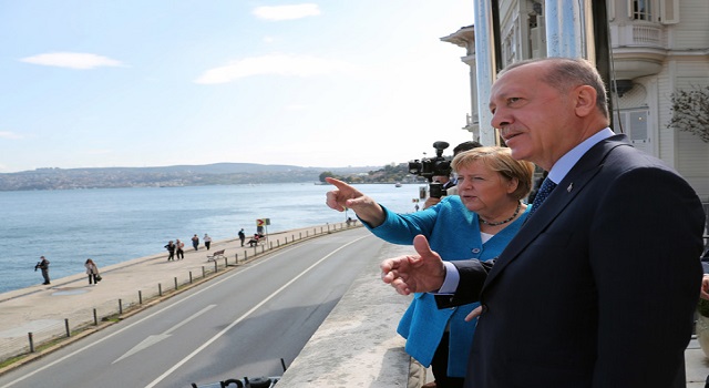 MERKEL'DEN VEDA ZİYARETİ