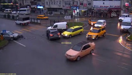 Giresun'da Trafik Kazaları Mobese Kameralarına Yansıdı